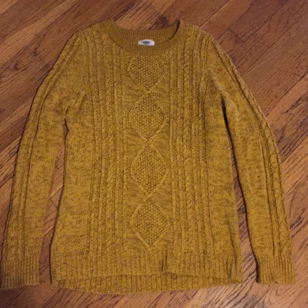 Old navy sweater